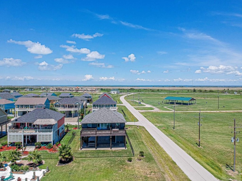 2298 E Crab, Crystal Beach, Texas 77650, 3 Bedrooms Bedrooms, ,2 BathroomsBathrooms,Home,For sale,Crab,20220855