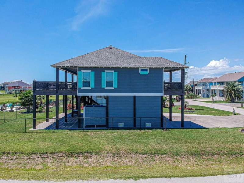 2298 E Crab, Crystal Beach, Texas 77650, 3 Bedrooms Bedrooms, ,2 BathroomsBathrooms,Home,For sale,Crab,20220855