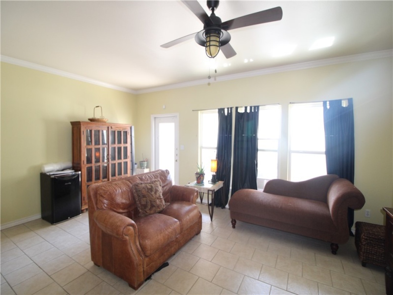 14901 Windward Drive, Corpus Christi, Texas 78418, 3 Bedrooms Bedrooms, ,2 BathroomsBathrooms,Townhouse,For sale,Windward,420663