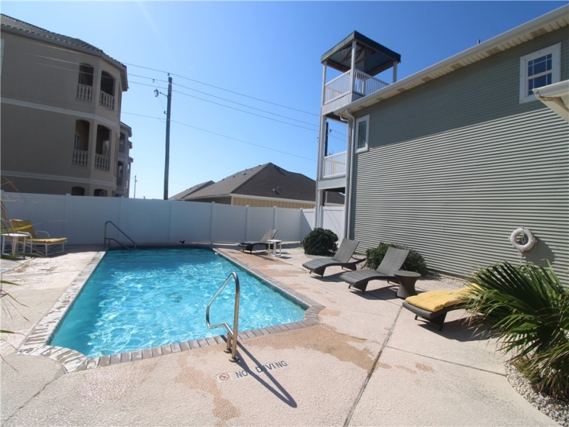 14901 Windward Drive, Corpus Christi, Texas 78418, 3 Bedrooms Bedrooms, ,2 BathroomsBathrooms,Townhouse,For sale,Windward,420663