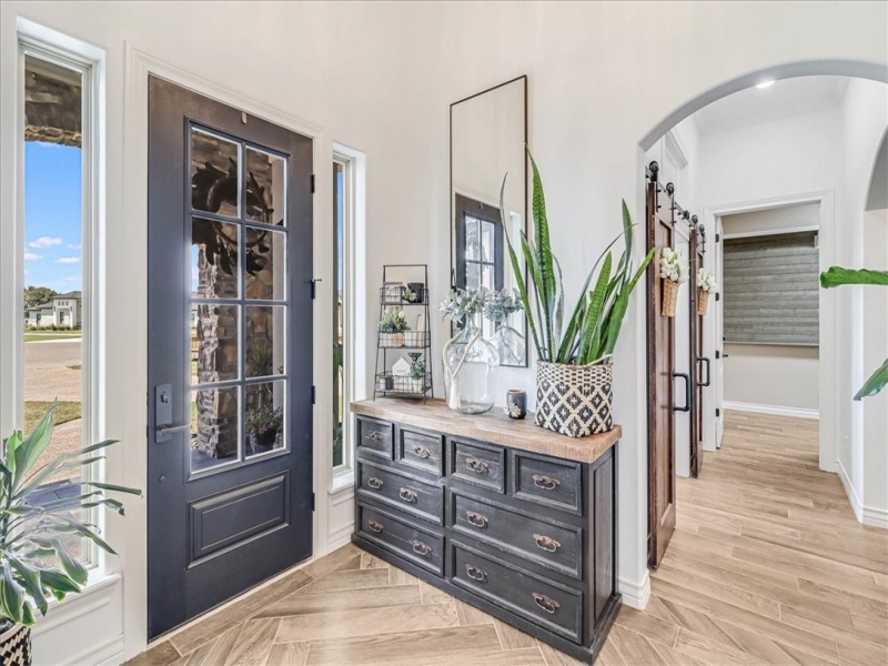 PRIVATE FOYER WITH 16 FOOT CEILING W/SHIPLAP