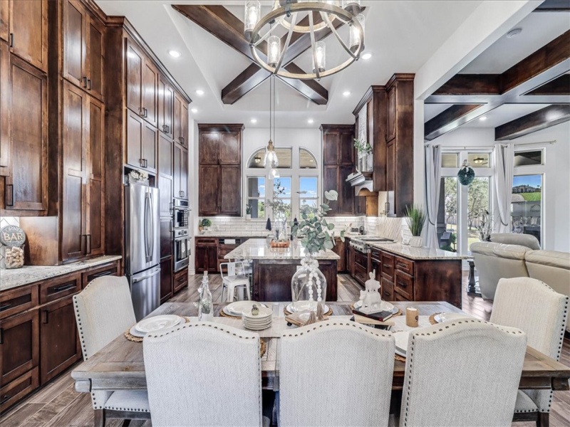 DINING ROOM & KITCHEN