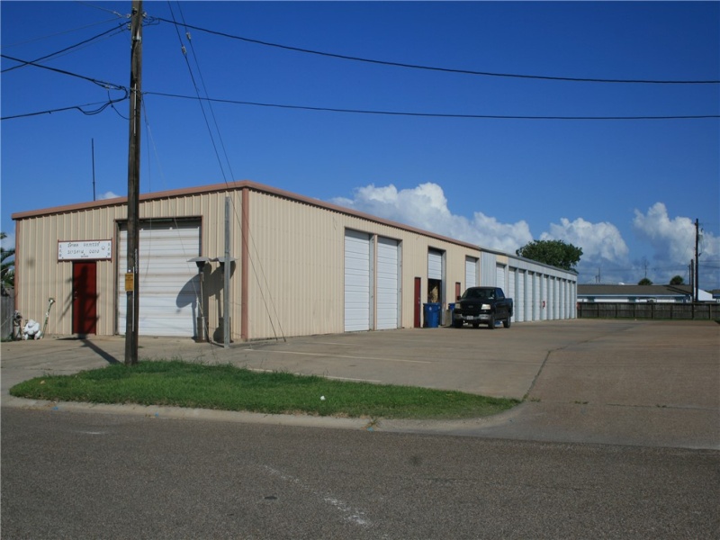 332 6th Street, Port Aransas, Texas 78373, ,Residential,For sale,6th,420101