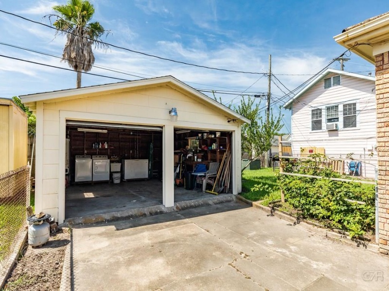 4917 Austin Drive, Galveston, Texas 77551, 2 Bedrooms Bedrooms, ,1 BathroomBathrooms,Home,For sale,Austin Drive,20230558