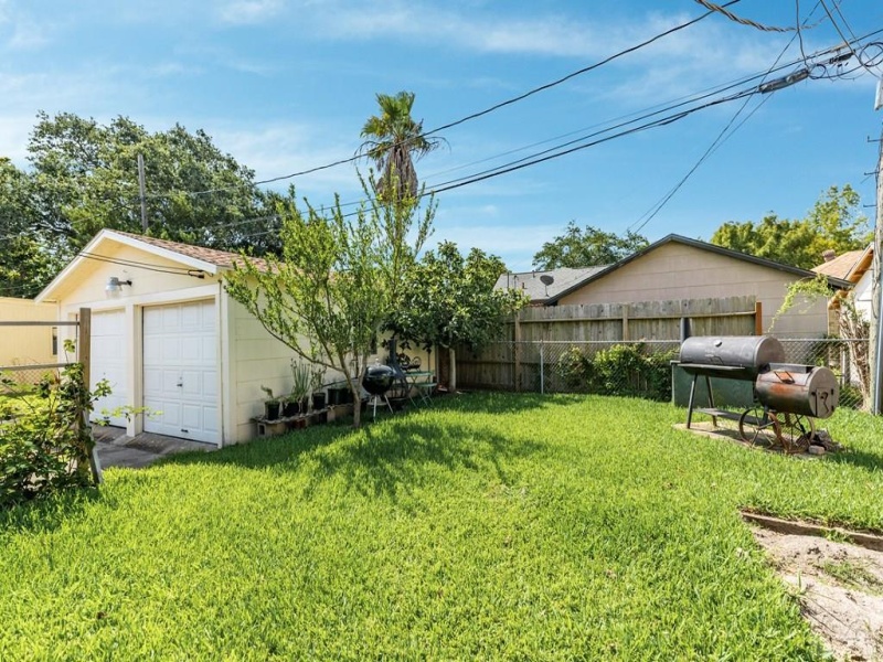 4917 Austin Drive, Galveston, Texas 77551, 2 Bedrooms Bedrooms, ,1 BathroomBathrooms,Home,For sale,Austin Drive,20230558