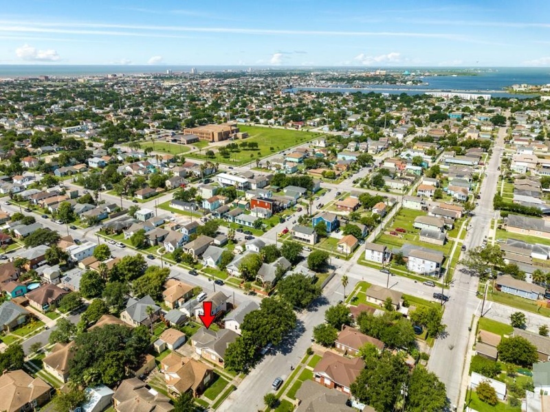 4917 Austin Drive, Galveston, Texas 77551, 2 Bedrooms Bedrooms, ,1 BathroomBathrooms,Home,For sale,Austin Drive,20230558