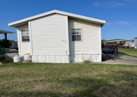 530 W Clam Circle, Port Isabel, Texas 78578, 1 Bedroom Bedrooms, ,1 BathroomBathrooms,Home,For sale,Clam Circle,98889