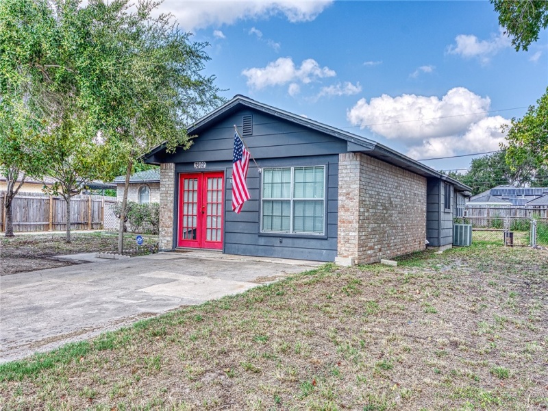 3202 Meadow Ridge Drive, Corpus Christi, Texas 78418, 3 Bedrooms Bedrooms, ,2 BathroomsBathrooms,Home,For sale,Meadow Ridge,426352