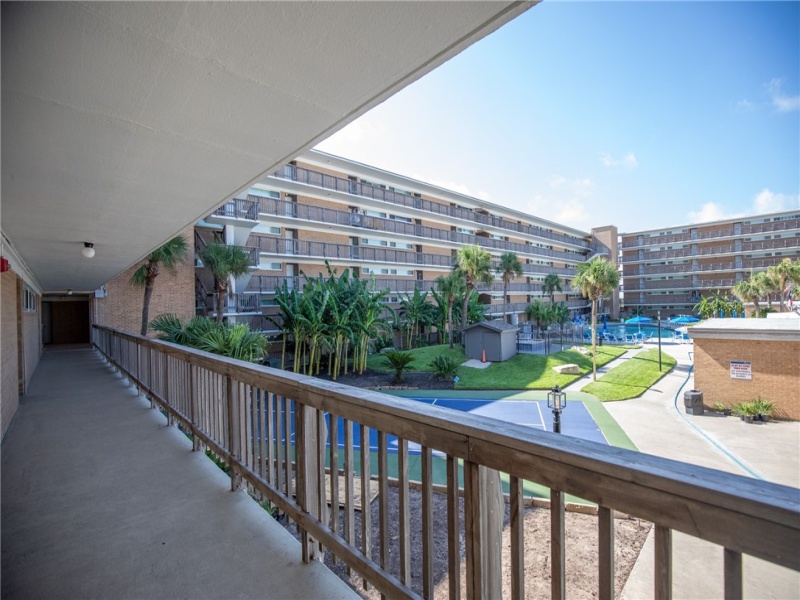 14810 Windward Drive, Corpus Christi, Texas 78418, 2 Bedrooms Bedrooms, ,2 BathroomsBathrooms,Condo,For sale,Windward,426237