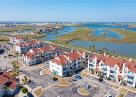 14721 Whitecap Boulevard, Corpus Christi, Texas 78418, 1 Bedroom Bedrooms, ,1 BathroomBathrooms,Condo,For sale,Whitecap,426972