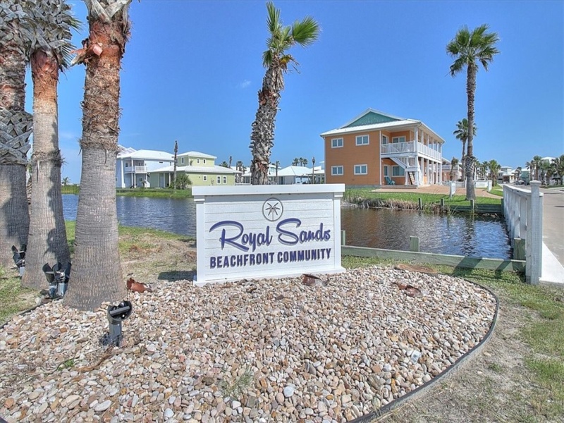 203 Royal Dunes Circle, Port Aransas, Texas 78373, 5 Bedrooms Bedrooms, ,4 BathroomsBathrooms,Home,For sale,Royal Dunes Circle,426812