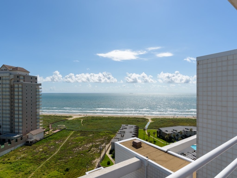 Bedroom 1 Sundeck View of the Beach