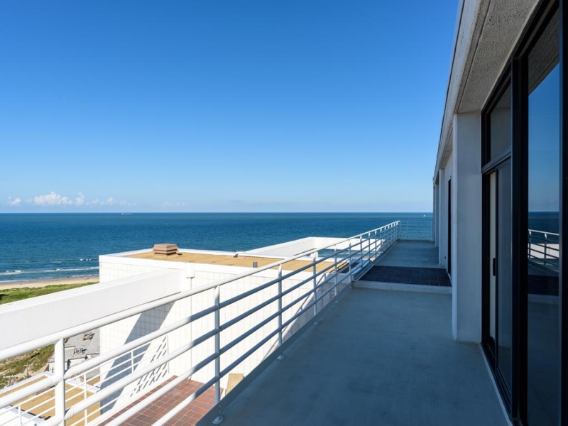 Bedroom 3 Wrap-Around Balcony