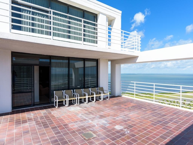 Bedroom 1 Private Sundeck