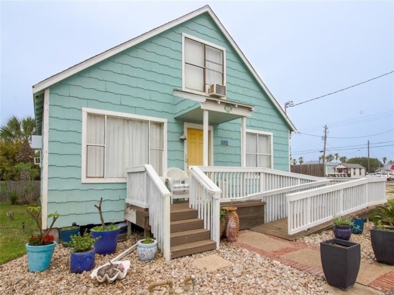 112 W White Avenue, Port Aransas, Texas 78373, 3 Bedrooms Bedrooms, ,2 BathroomsBathrooms,Home,For sale,White,427208