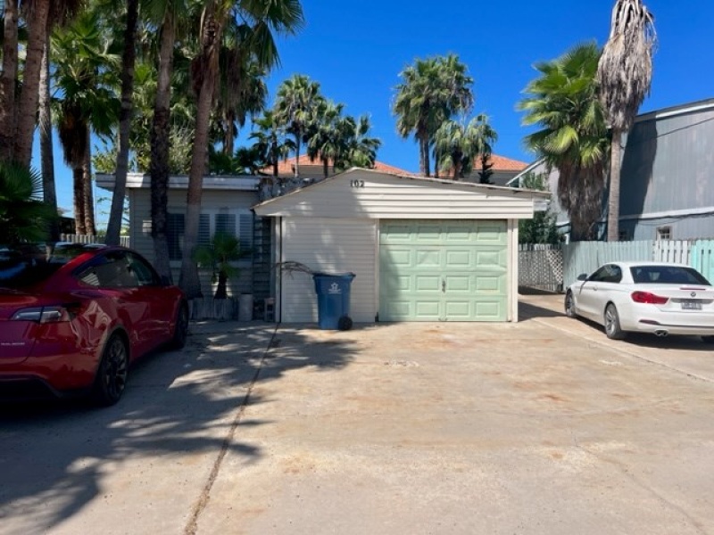 102 Oleander Dr., South Padre Island, Texas 78597, 2 Bedrooms Bedrooms, ,2 BathroomsBathrooms,Home,For sale,Oleander Dr.,98993