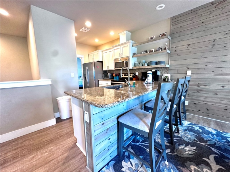 247 W Roberts Avenue, Port Aransas, Texas 78373, 3 Bedrooms Bedrooms, ,3 BathroomsBathrooms,Townhouse,For sale,Roberts,427087