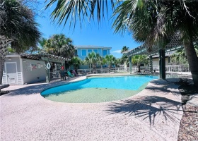 247 W Roberts Avenue, Port Aransas, Texas 78373, 3 Bedrooms Bedrooms, ,3 BathroomsBathrooms,Townhouse,For sale,Roberts,427087