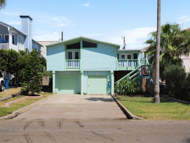 126 E Carolyn Dr., South Padre Island, Texas 78597, 5 Bedrooms Bedrooms, ,3 BathroomsBathrooms,Multi Family,For sale,Lil Carribean,Carolyn Dr.,99011