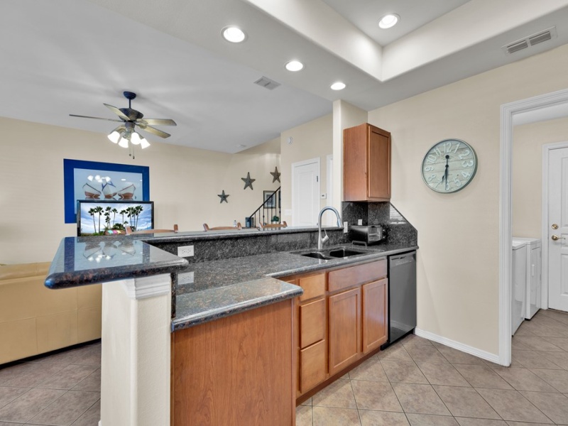 7 Harbor Point, Laguna Vista, Texas 78578, 3 Bedrooms Bedrooms, ,2 BathroomsBathrooms,Townhouse,For sale,Harbor Point,99018