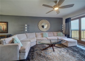 Enjoy the large sitting area this sectional offers. Everyone has a place to sit and relax.