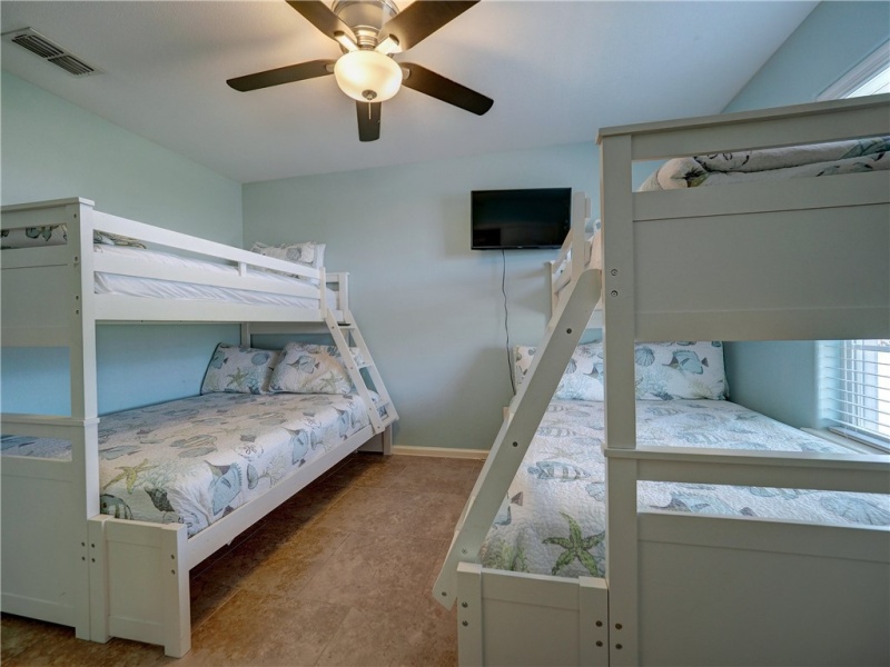 Full beds with twin bunks.
