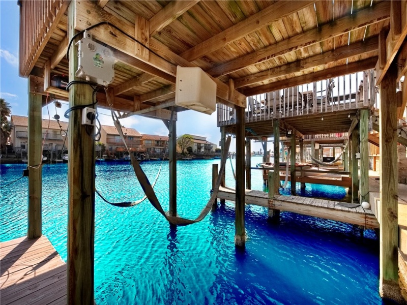 14001 Fortuna Bay Drive, Corpus Christi, Texas 78418, 3 Bedrooms Bedrooms, ,2 BathroomsBathrooms,Townhouse,For sale,Fortuna Bay,427713