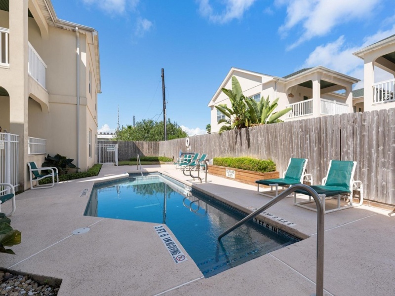 106 E Atol St., South Padre Island, Texas 78597, 2 Bedrooms Bedrooms, ,2 BathroomsBathrooms,Condo,For sale,Cloud Dancer,Atol St.,100062
