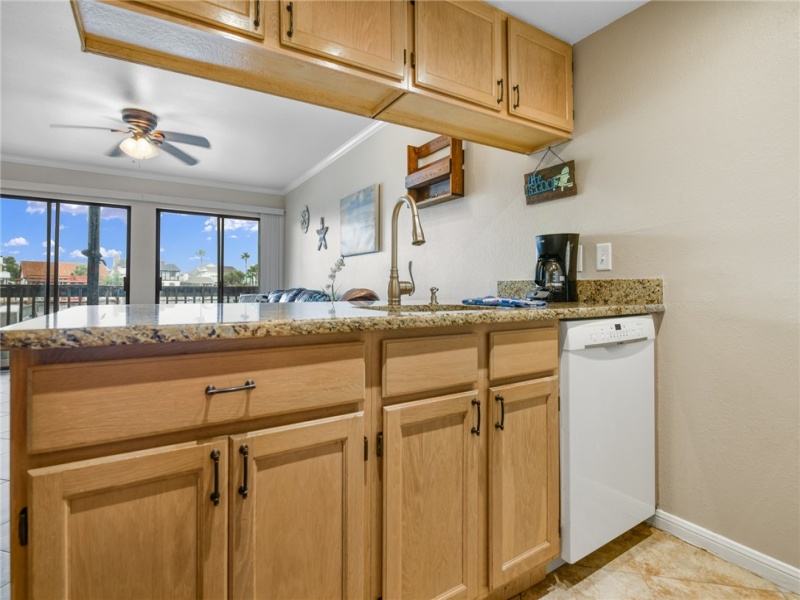 15425 FORTUNA BAY Drive, Corpus Christi, Texas 78418, 1 Bedroom Bedrooms, ,1 BathroomBathrooms,Condo,For sale,FORTUNA BAY,427471