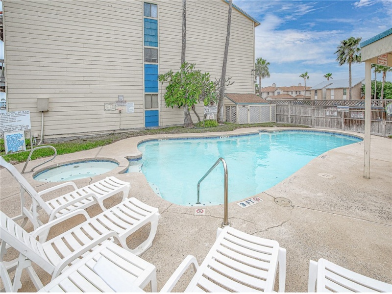 15425 FORTUNA BAY Drive, Corpus Christi, Texas 78418, 1 Bedroom Bedrooms, ,1 BathroomBathrooms,Condo,For sale,FORTUNA BAY,427471