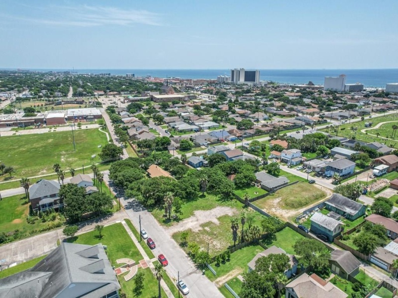 5721 S 1/2, Galveston, Texas 77551, ,Land,For sale,S 1/2,20231817