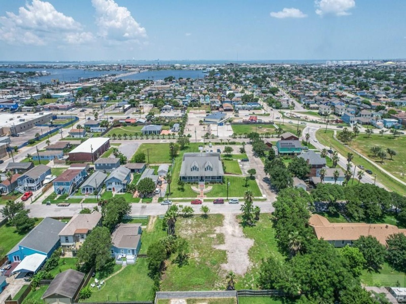 5721 S 1/2, Galveston, Texas 77551, ,Land,For sale,S 1/2,20231817