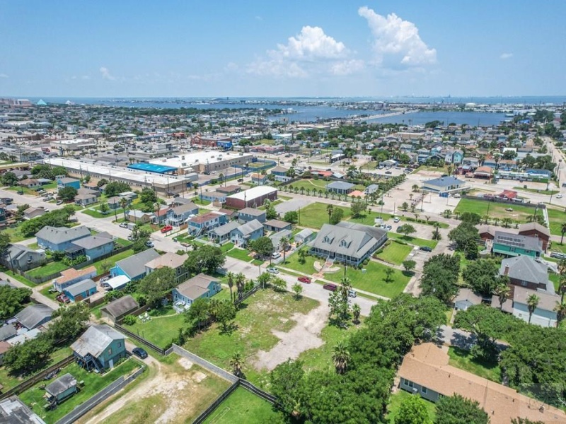 5721 S 1/2, Galveston, Texas 77551, ,Land,For sale,S 1/2,20231817