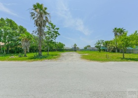 5721 S 1/2, Galveston, Texas 77551, ,Land,For sale,S 1/2,20231817