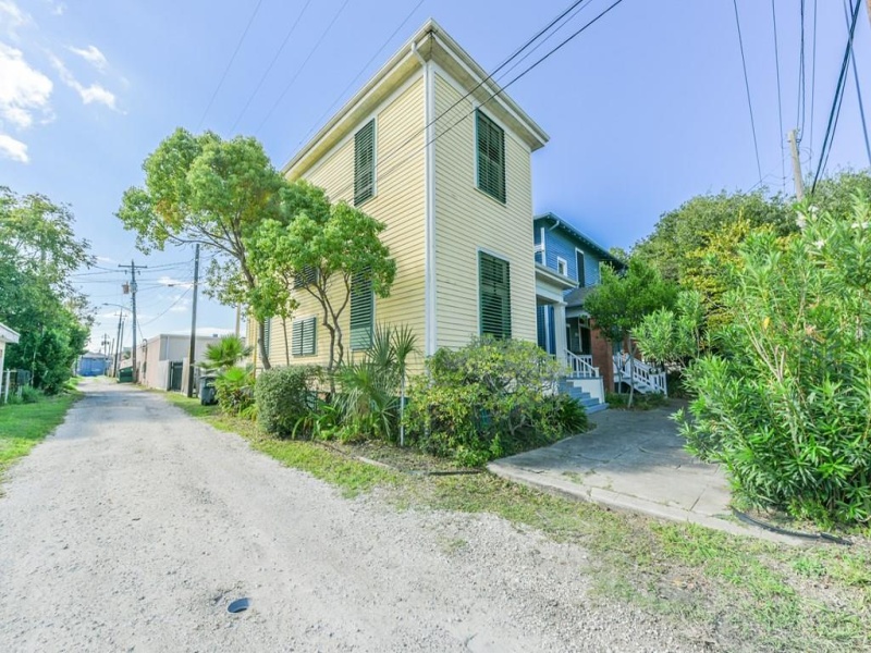 2217 Ave N, Galveston, Texas 77550, 3 Bedrooms Bedrooms, ,1 BathroomBathrooms,Home,For sale,Ave N,20231820