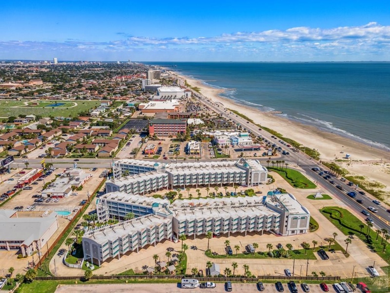 6102 Seawall Blvd, Galveston, Texas 77551, 1 Bedroom Bedrooms, ,1 BathroomBathrooms,Condo,For sale,Casa Del Mar,Seawall Blvd,20231819