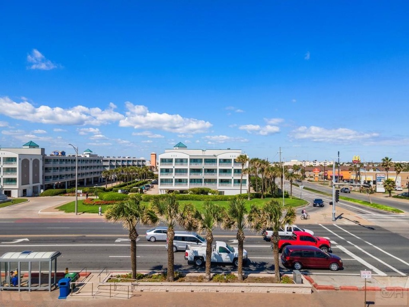 6102 Seawall Blvd, Galveston, Texas 77551, 1 Bedroom Bedrooms, ,1 BathroomBathrooms,Condo,For sale,Casa Del Mar,Seawall Blvd,20231819