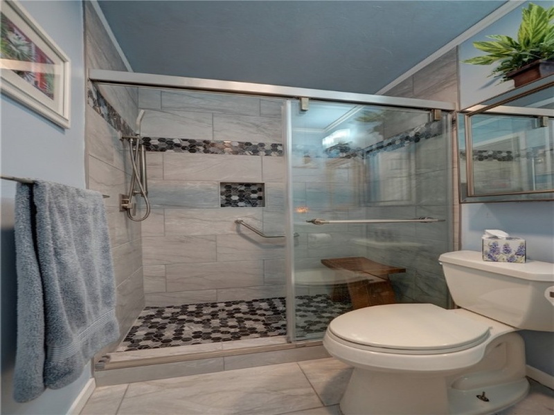 2nd Bathroom