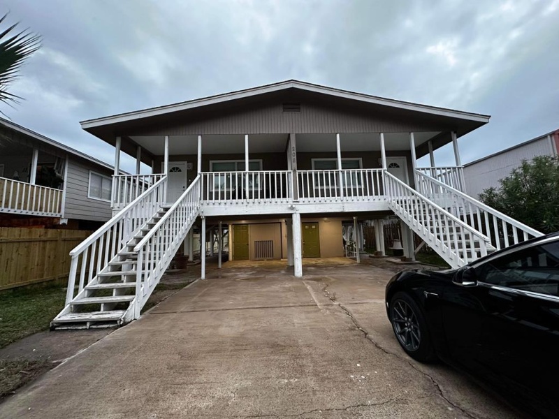 208 W Gardenia St., South Padre Island, Texas 78597, 4 Bedrooms Bedrooms, ,4 BathroomsBathrooms,Multi Family,For sale,PADRE BEACH SECTION VIII,Gardenia St.,100304